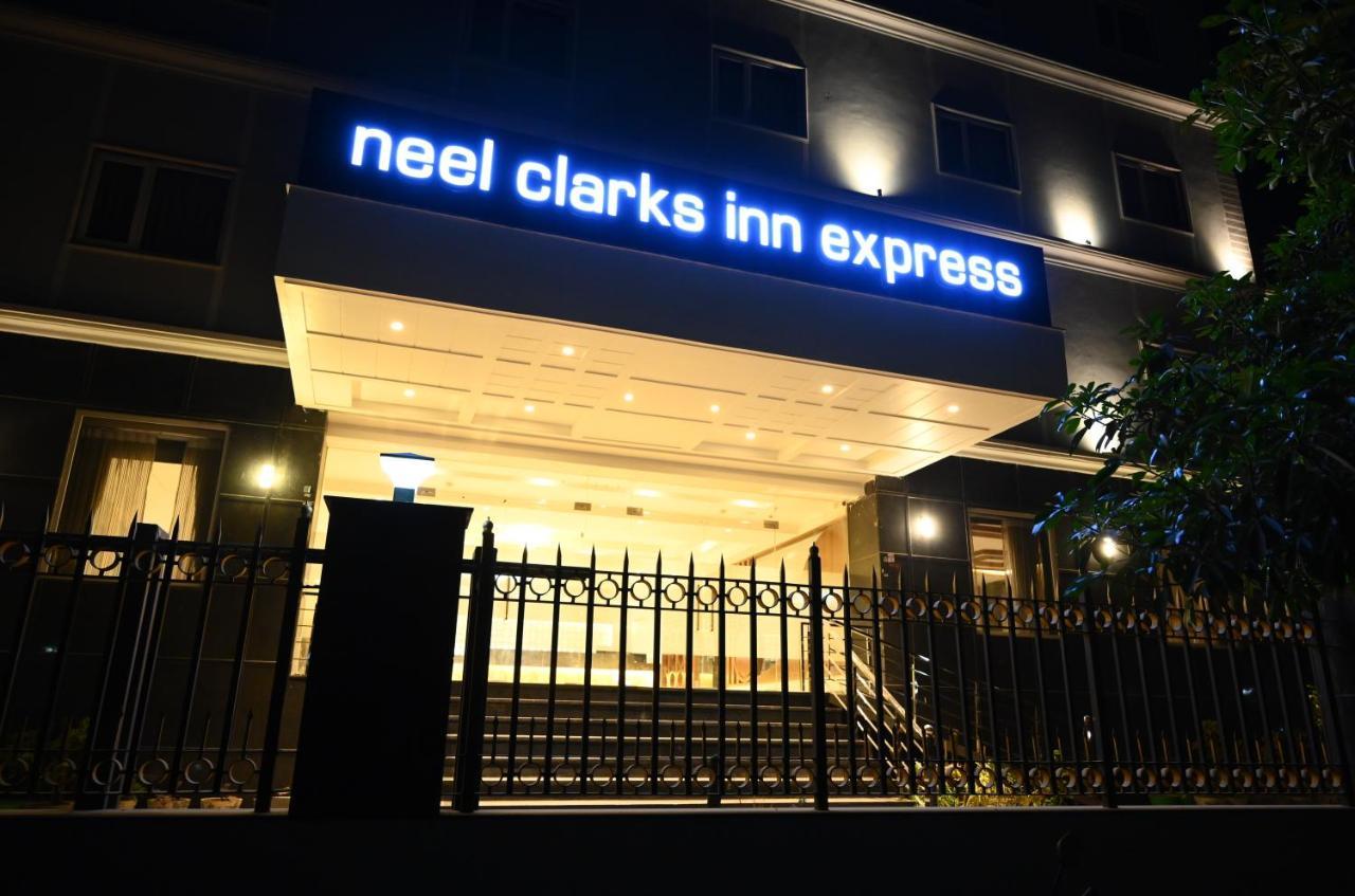 אגרה Neel Clarks Inn Express מראה חיצוני תמונה